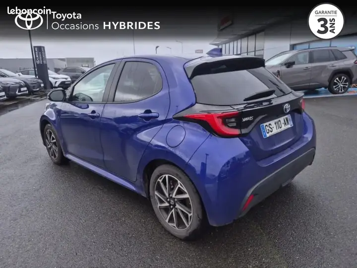 Toyota Yaris 2022 photo 2