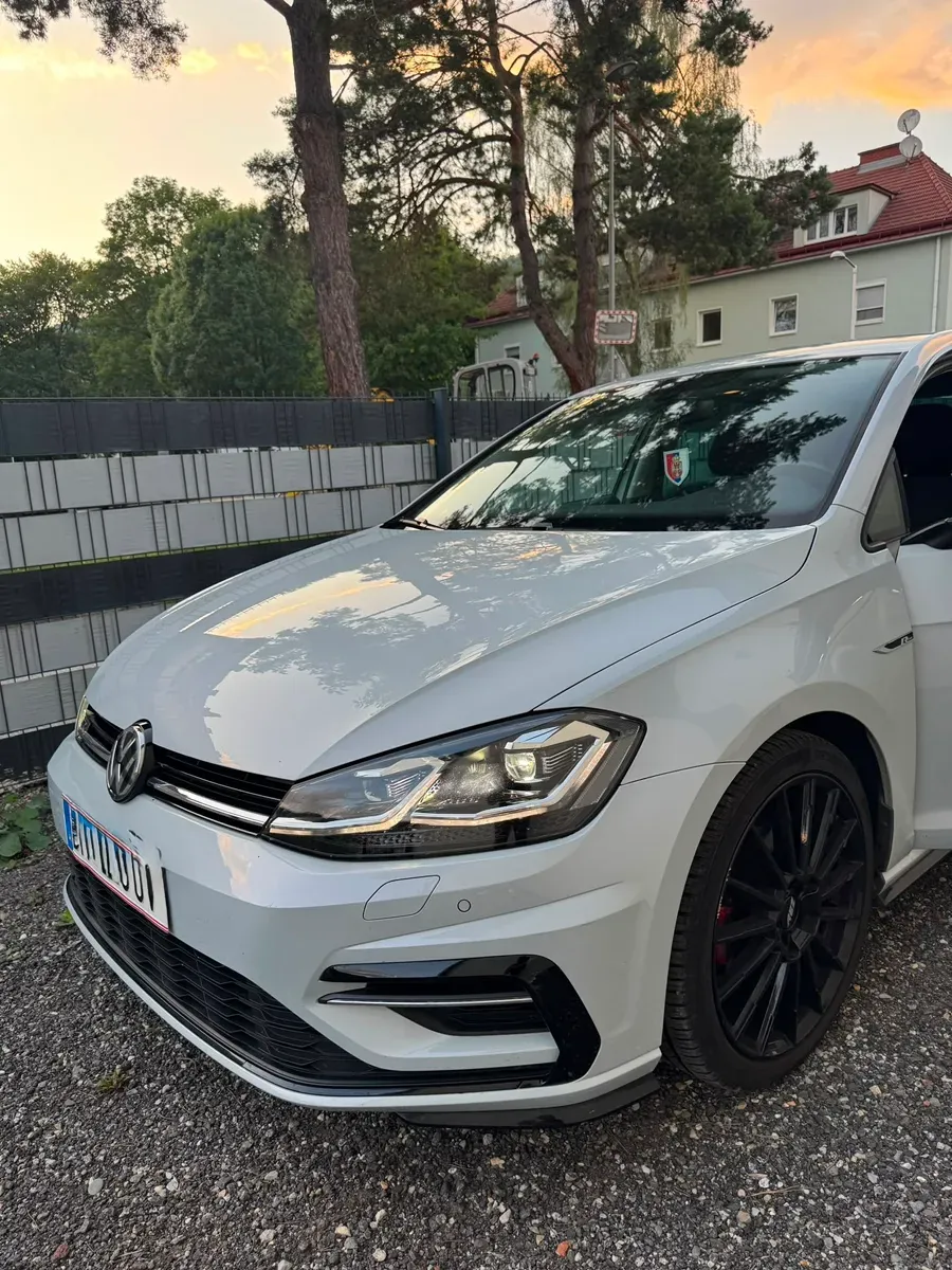 Volkswagen Golf 2018 photo 2