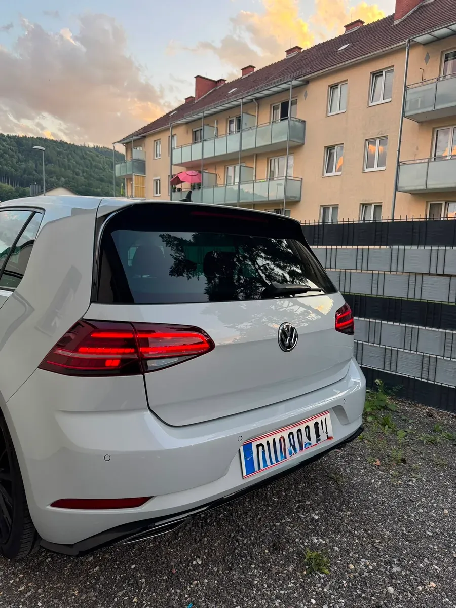 Volkswagen Golf 2018 photo 3