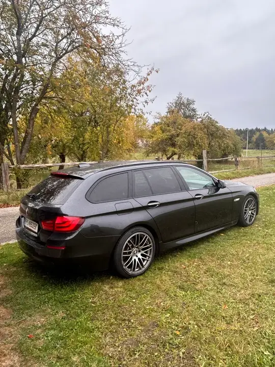 BMW 5 Series 2010 photo 3