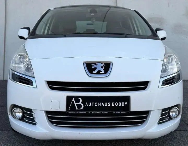 Peugeot 5008 2013 photo 3
