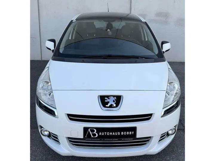 Peugeot 5008 2013 photo 4