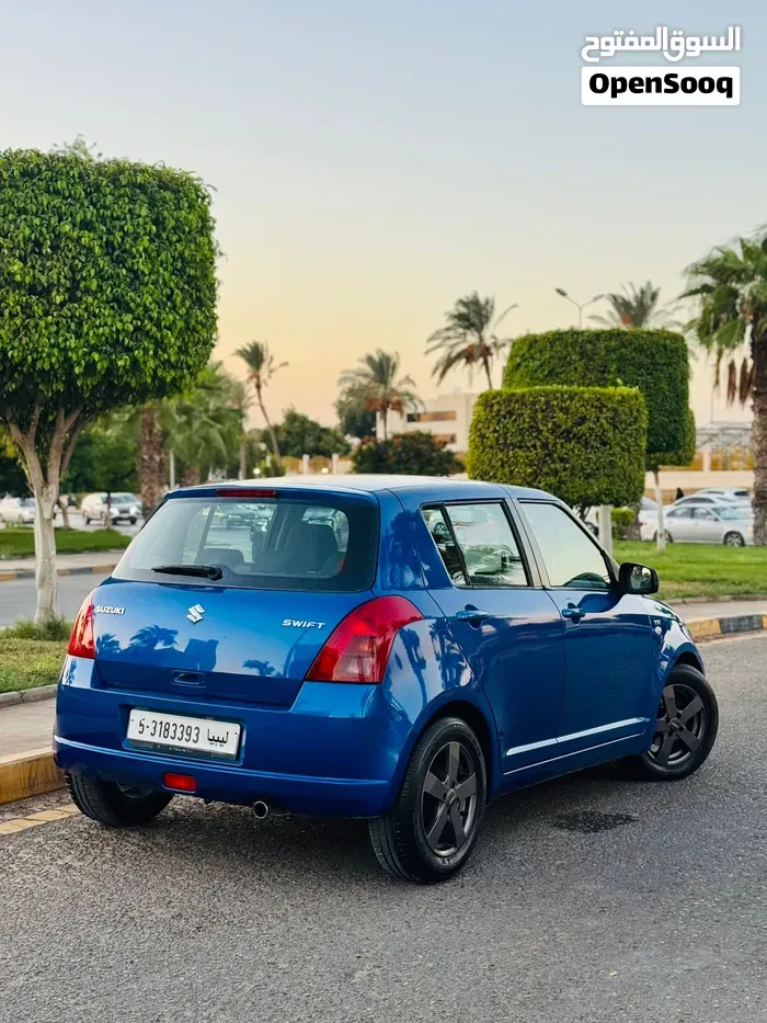 Suzuki Swift 2011 photo 2