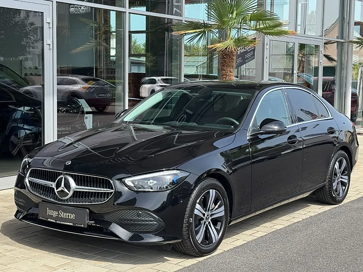 Mercedes-Benz C-Class 2025 photo 2