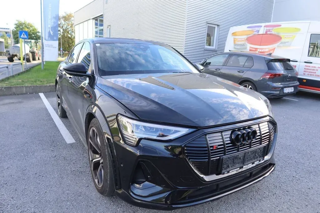 Audi E-Tron Sportback
