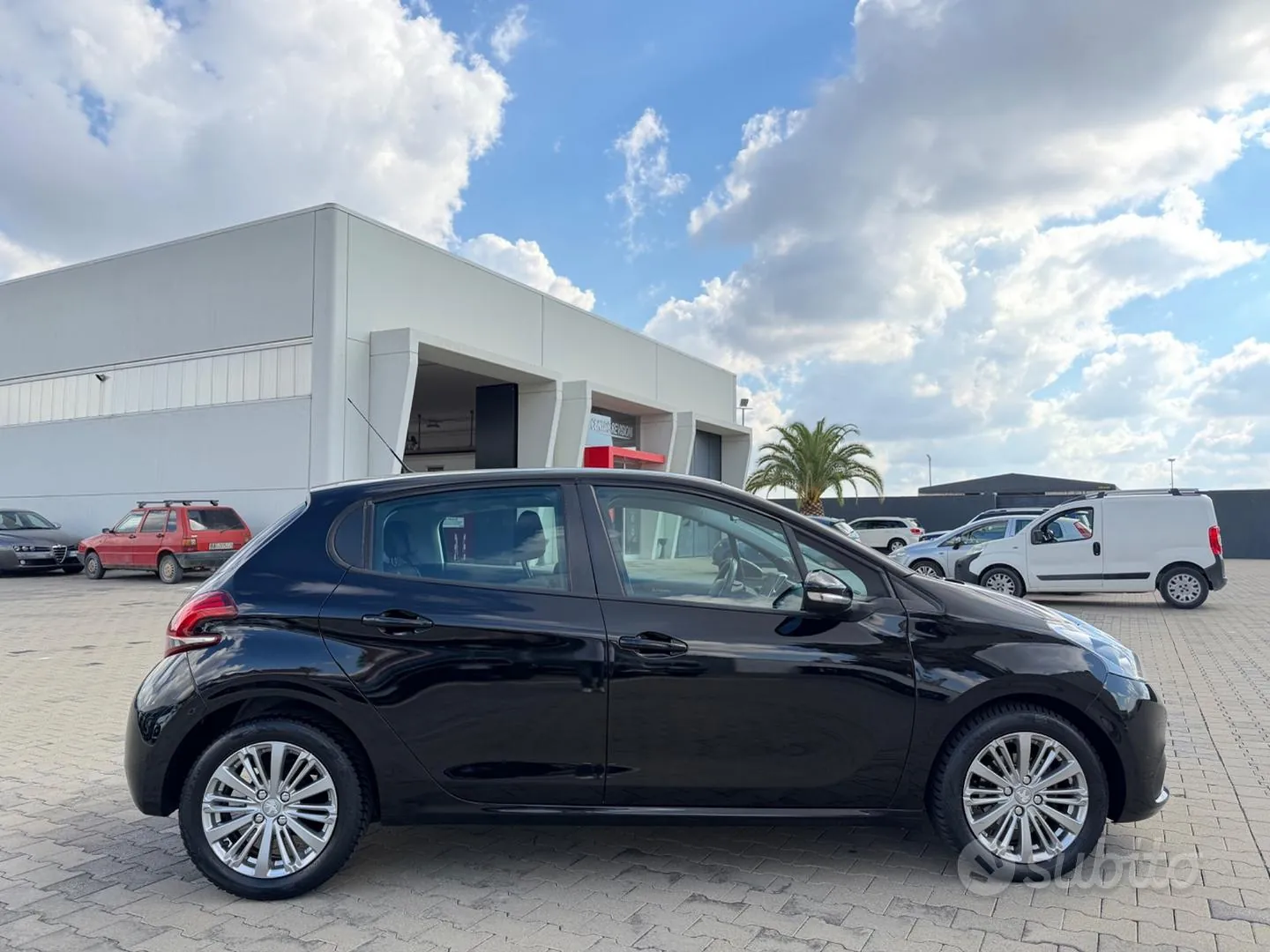 Peugeot 208 2018 photo 4
