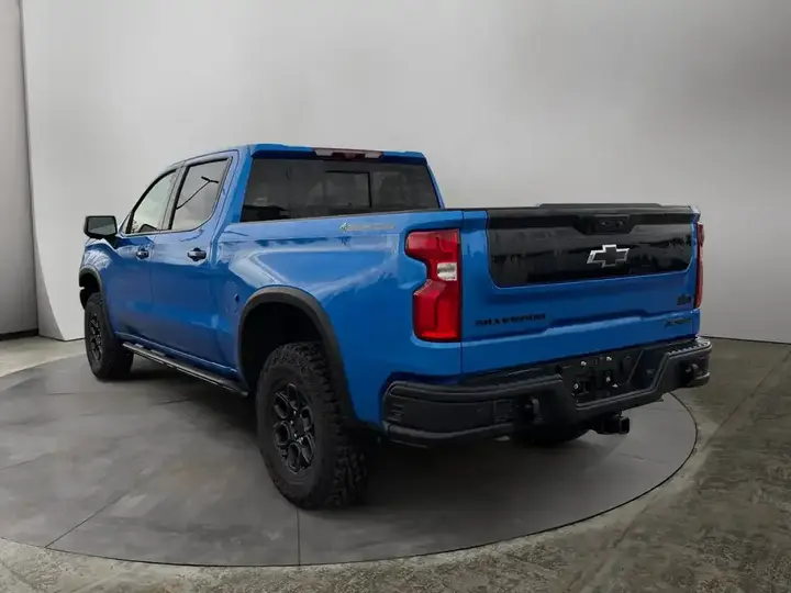 Chevrolet Silverado 1500 2026 photo 3
