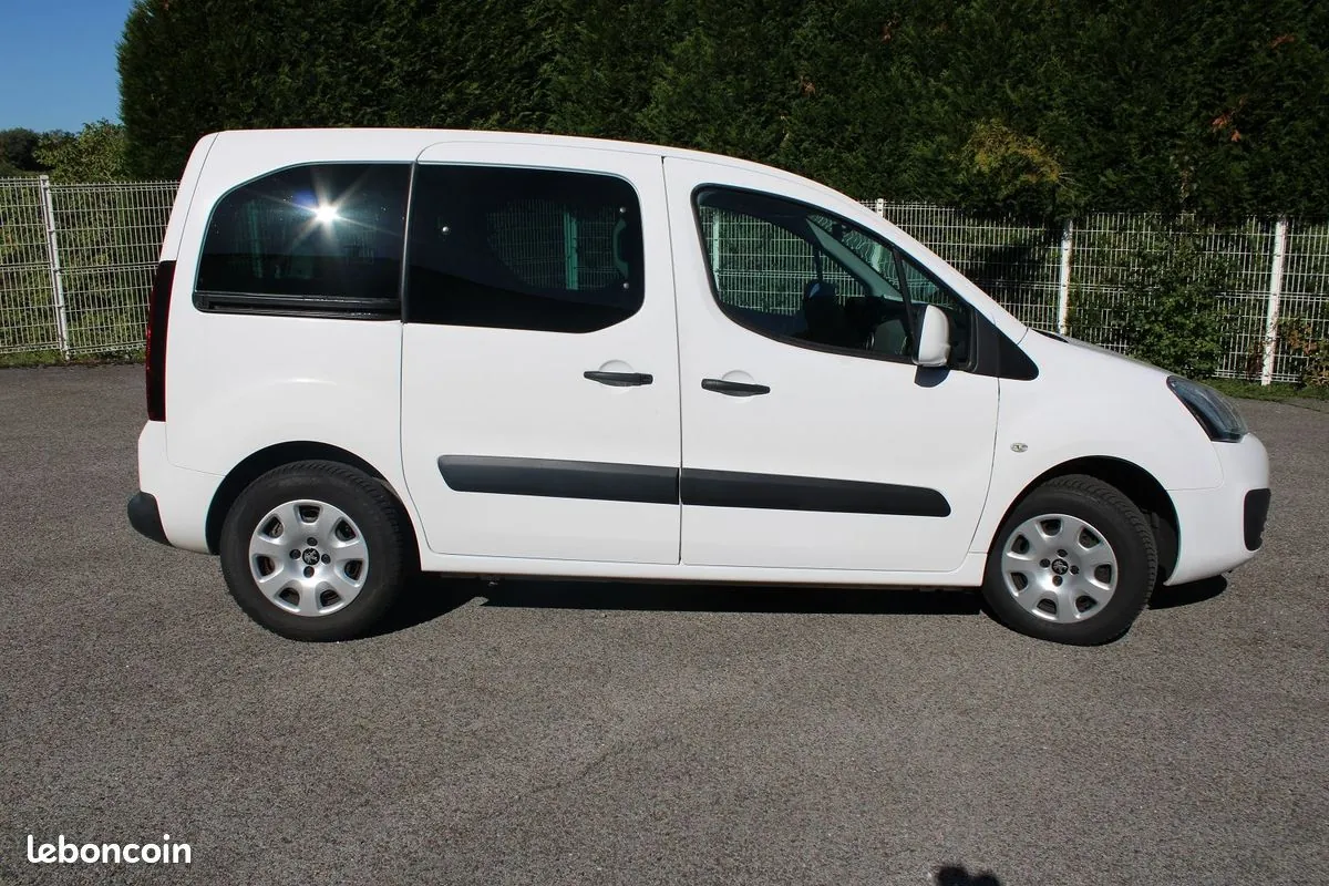 Peugeot Partner Tepee 2016 photo 2