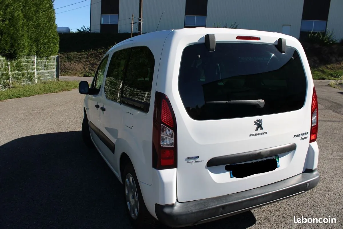 Peugeot Partner Tepee 2016 photo 4