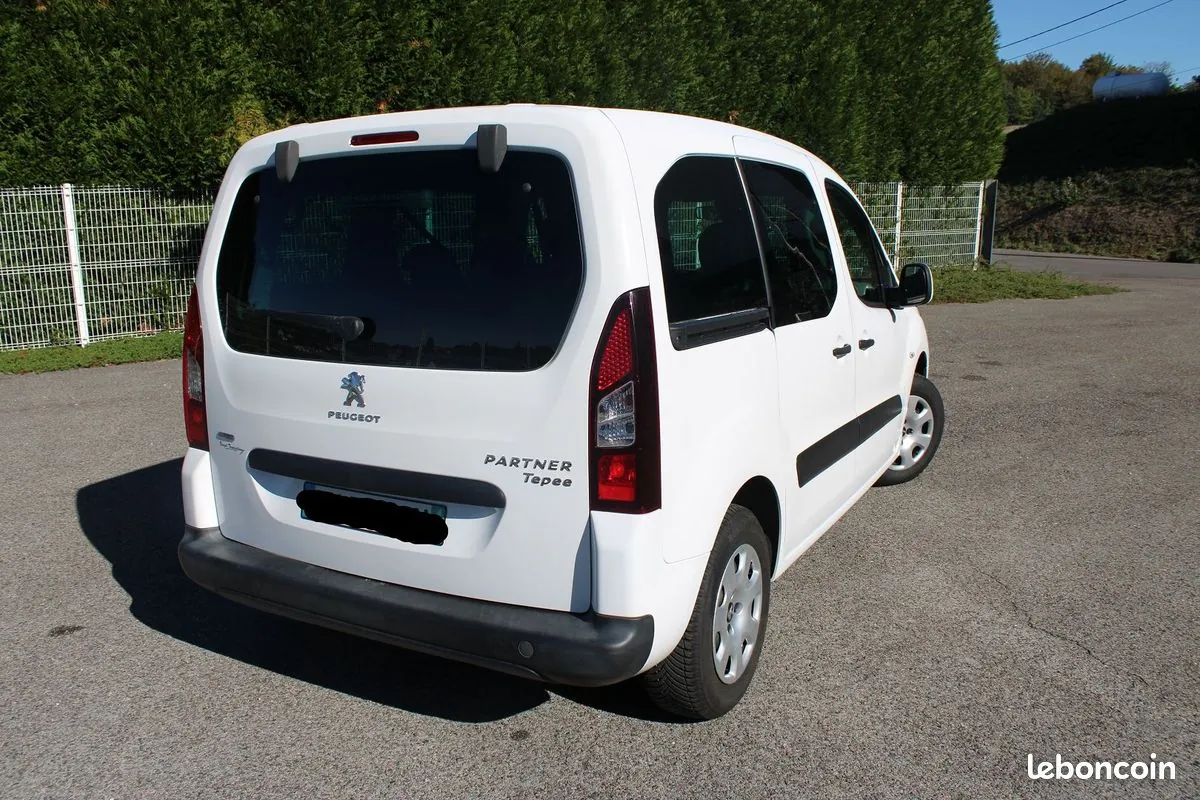 Peugeot Partner Tepee 2016 photo 3