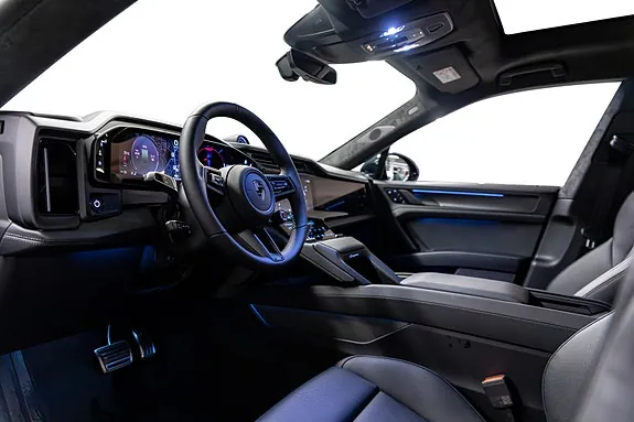 Porsche Cayenne Turbo 2026 photo 3