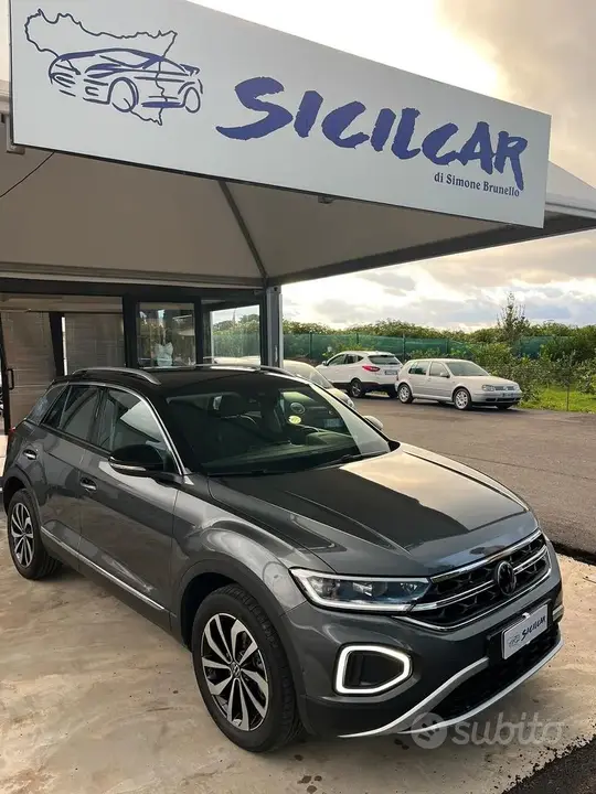 Volkswagen T-Roc 2023 photo 3