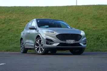Ford Escape 2025 photo 2