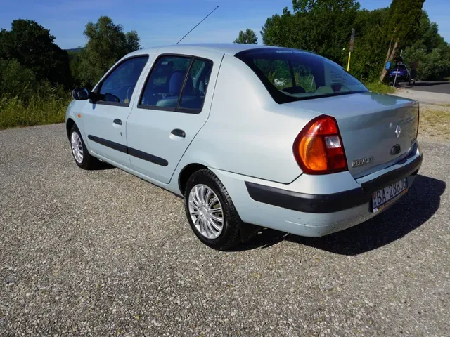 Renault Thalia 2004 photo 3