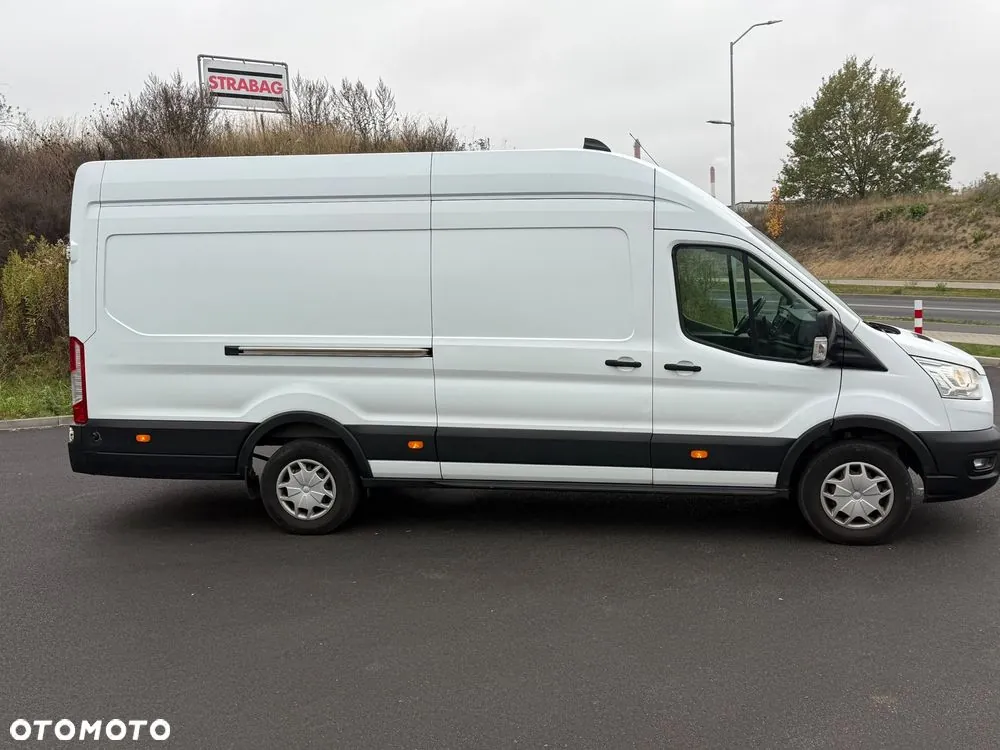 Ford Transit 2022 photo 2