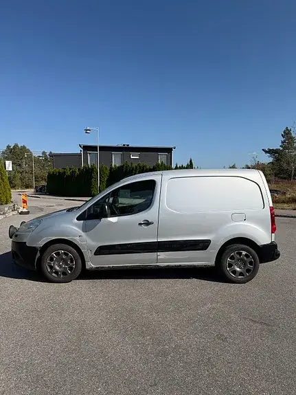 Peugeot Partner 2010 photo 4