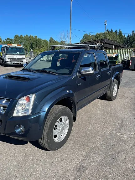 Isuzu D-Max 2010 photo 2