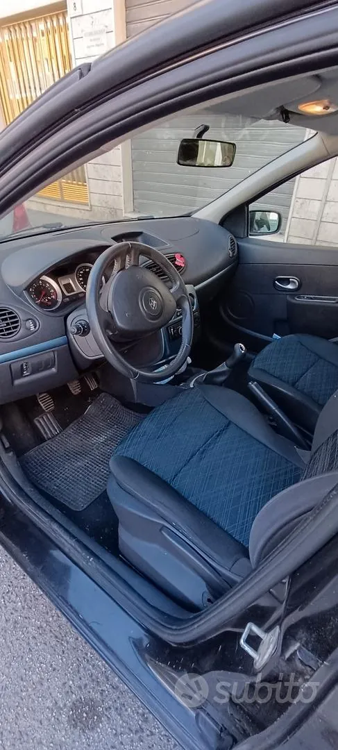 Renault Clio 2007 photo 5