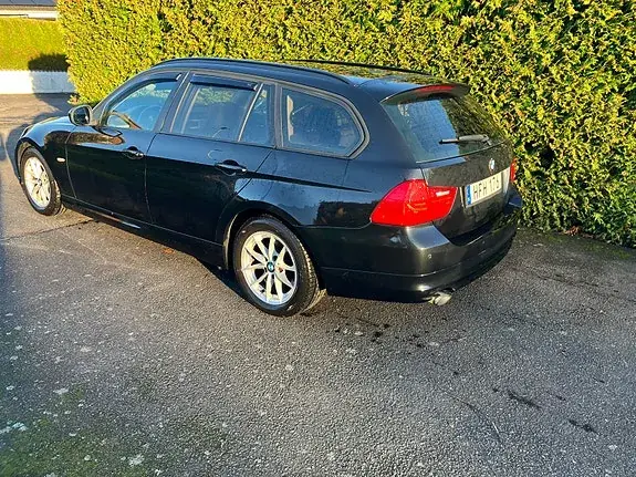 BMW 316D 2012 photo 2