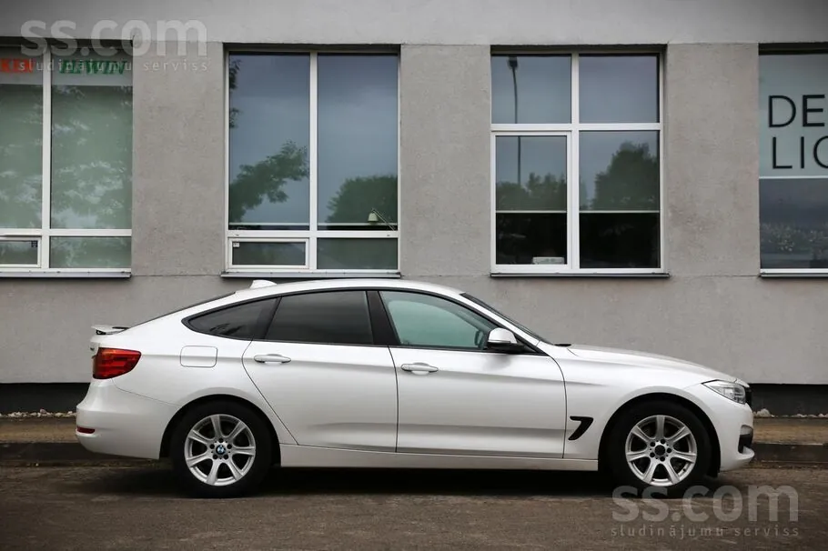 BMW 320 2015 photo 3