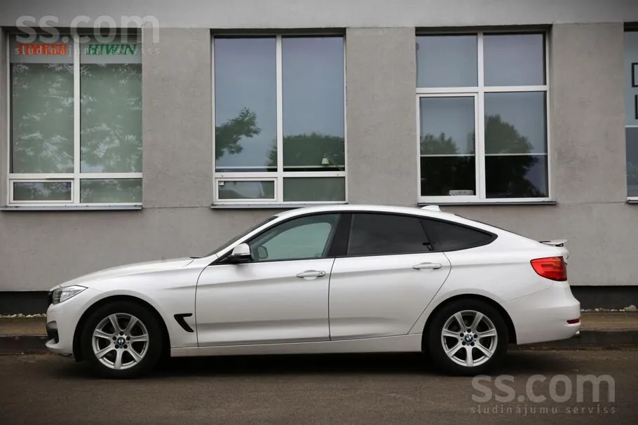 BMW 320 2015 photo 2
