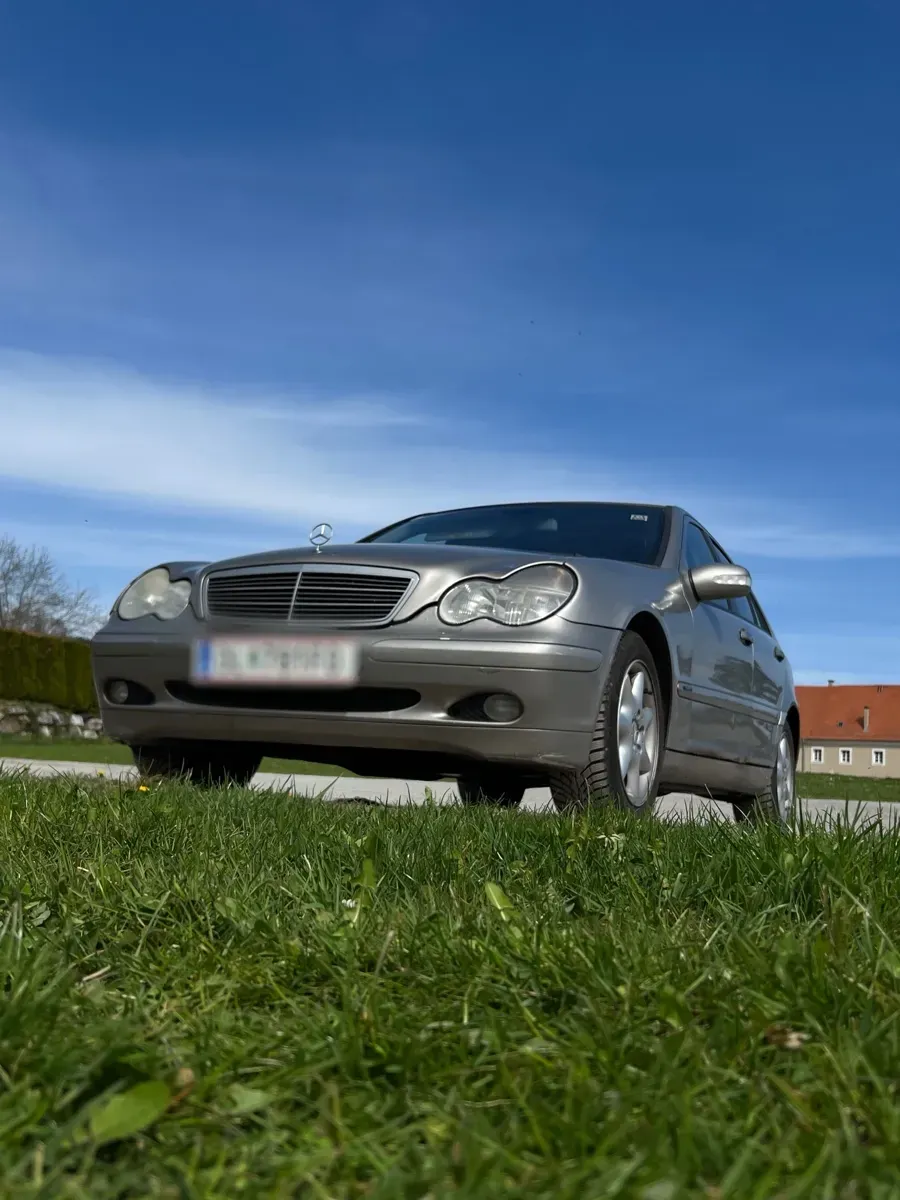 Mercedes-Benz C-Class 2003 photo 3