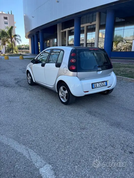 Smart Forfour 2012 photo 3