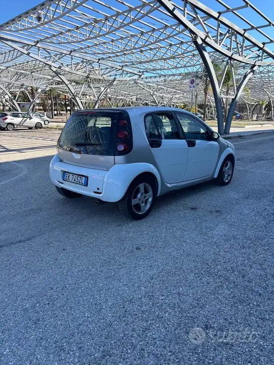 Smart Forfour 2012 photo 4