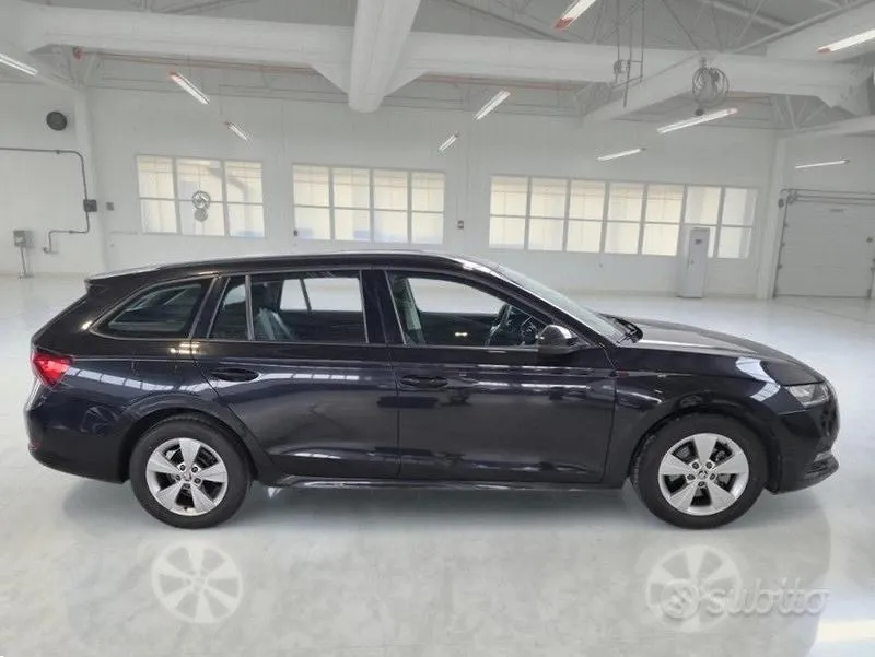 Skoda Octavia 2022 photo 3