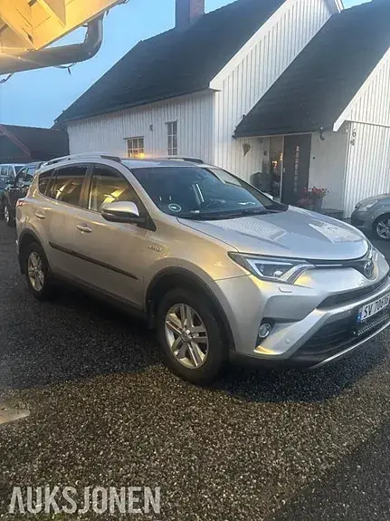 Toyota Rav4 2016 photo 3