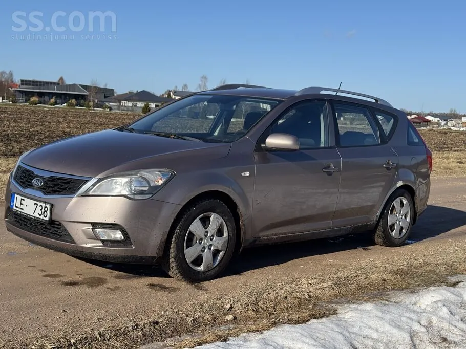 Kia Ceed 2011 photo 2