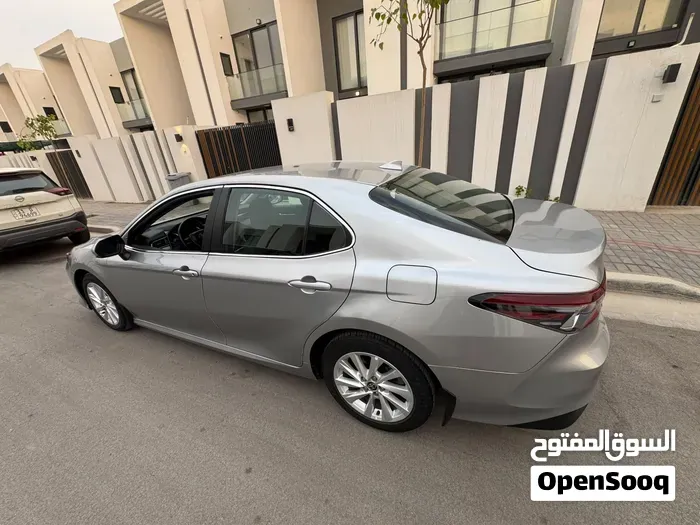 Toyota Camry 2024 photo 2