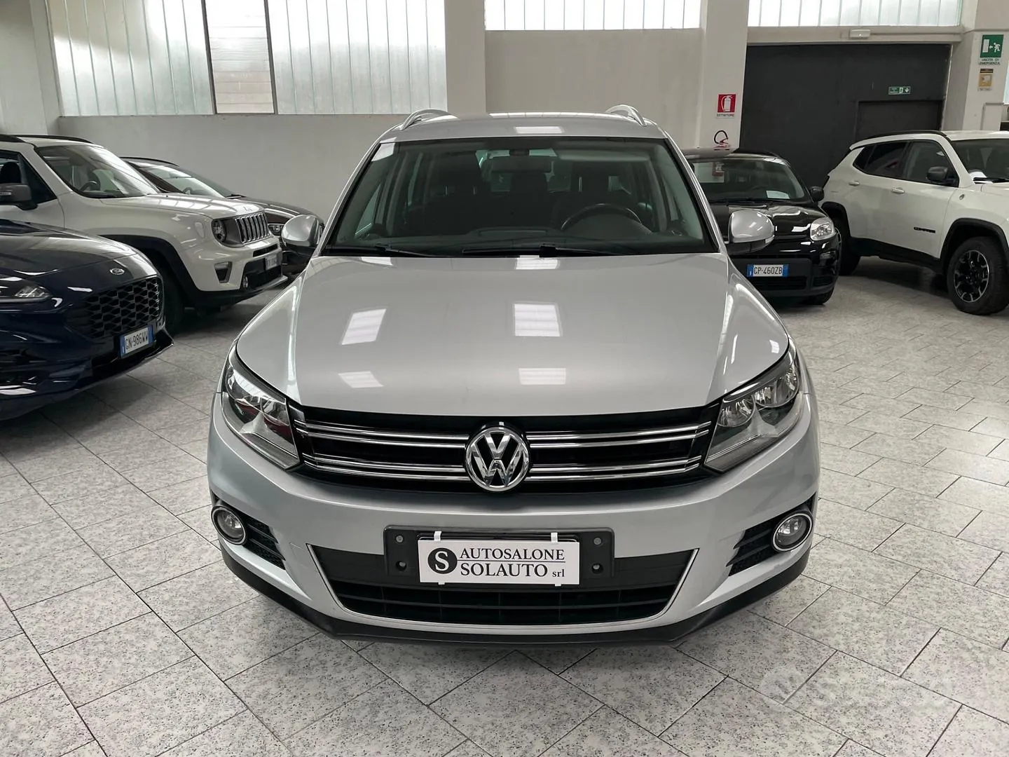 Volkswagen Tiguan 2012 photo 2