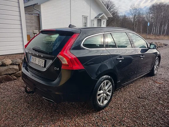 Volvo V60 2014 photo 4