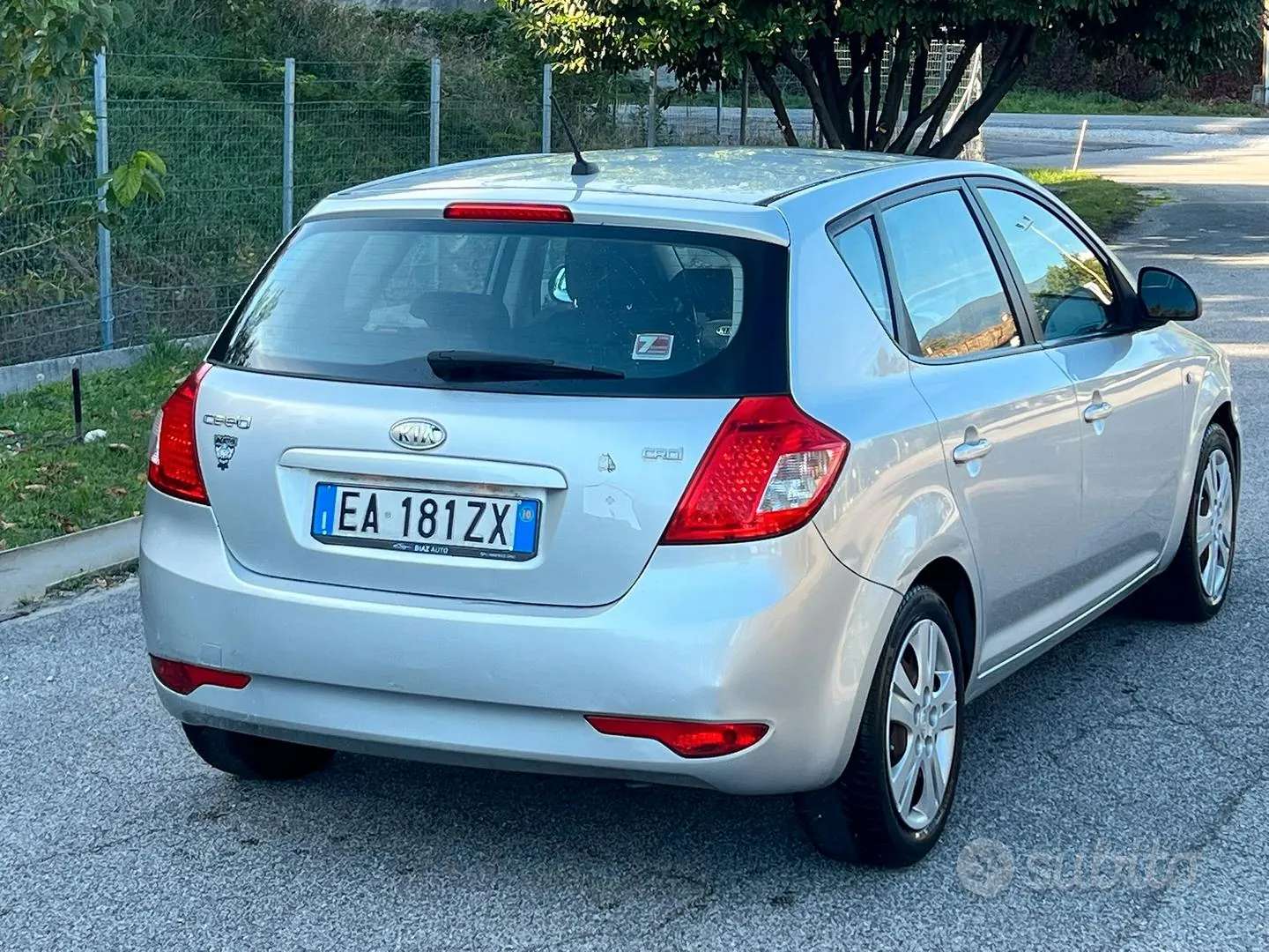 Kia Ceed 2010 photo 3