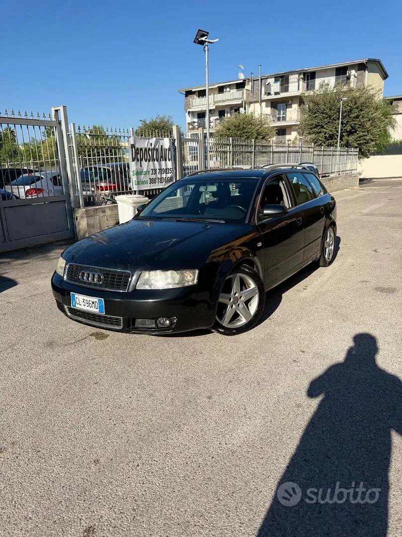 Audi A4 2004 photo 2