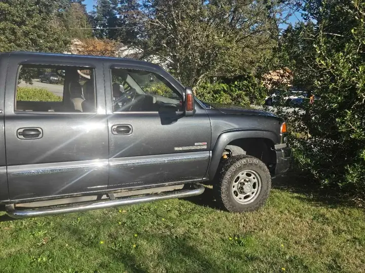 GMC Sierra 2500Hd 2004 photo 4