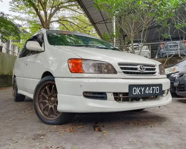 Toyota Ipsum