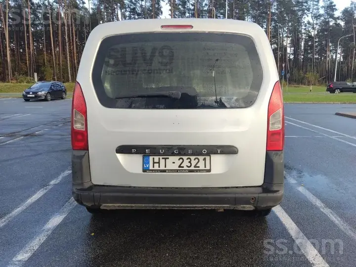 Peugeot Partner 2011 photo 4