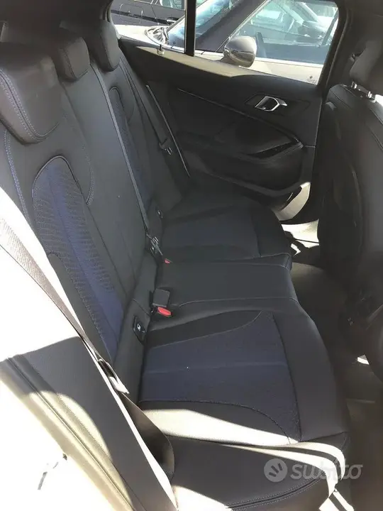 BMW 1 Series 2021 photo 2
