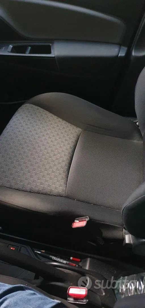 Toyota Yaris 2015 photo 5