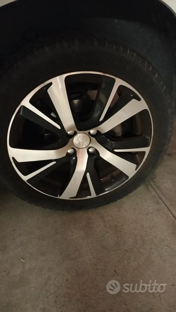 Peugeot 2008 2013 photo 2