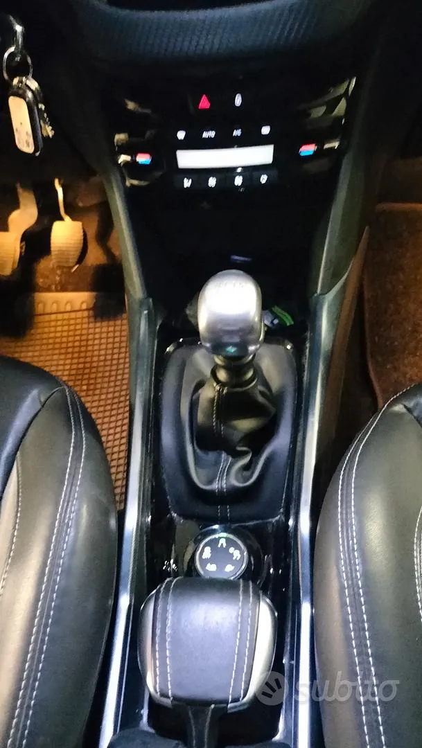 Peugeot 2008 2013 photo 4