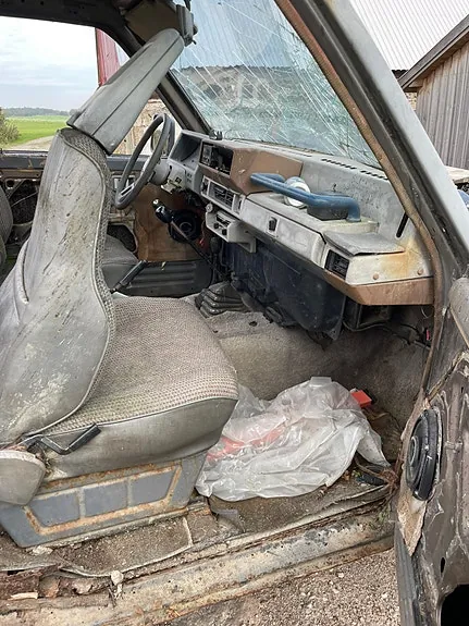Nissan Patrol 1986 photo 4