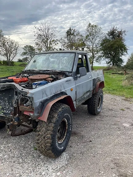 Nissan Patrol 1986 photo 2