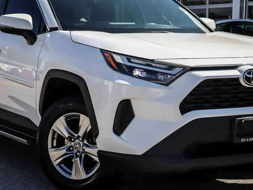 Toyota Rav4 2023 photo 3