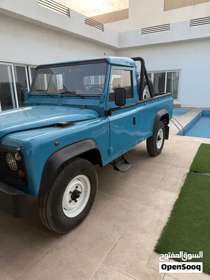 Land Rover Defender 90 1995 photo 2