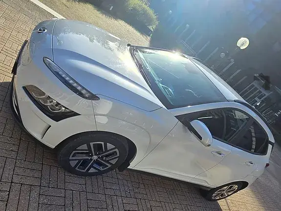 Hyundai Kona 2022 photo 2