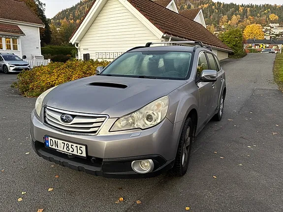 Subaru Outback 2011 photo 4