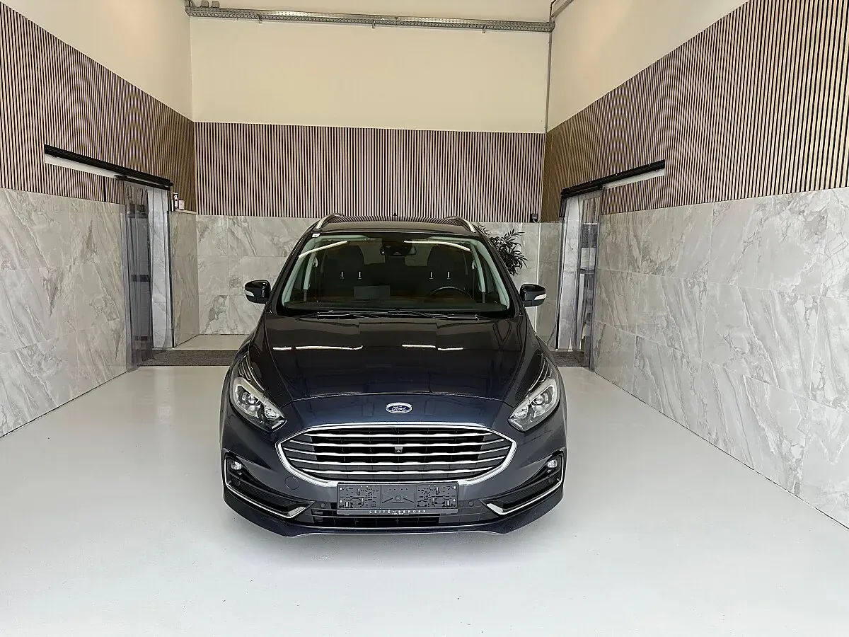 Ford Galaxy 2022 photo 2
